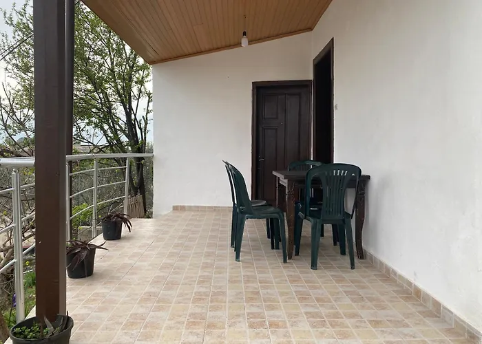 Noemi House